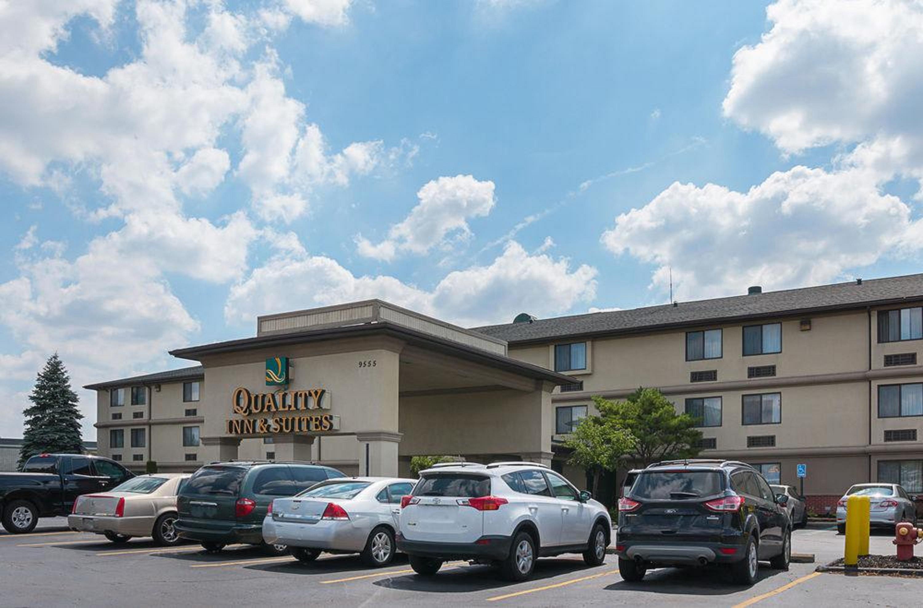 Quality Inn & Suites Detroit Metro Airport Romulus Exterior foto